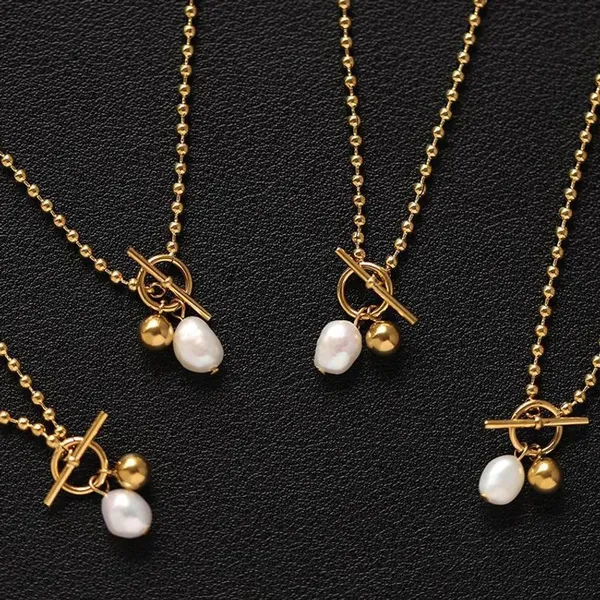 Gold_Pearl_Toggle_Pendants_For_Women